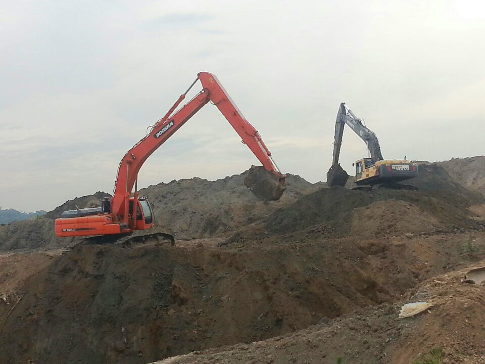두산 DX480 LCA